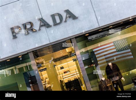 prada shops in manhattan.